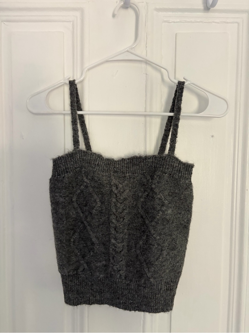 easel Charcoal Cable-Knit Cropped Camisole Top